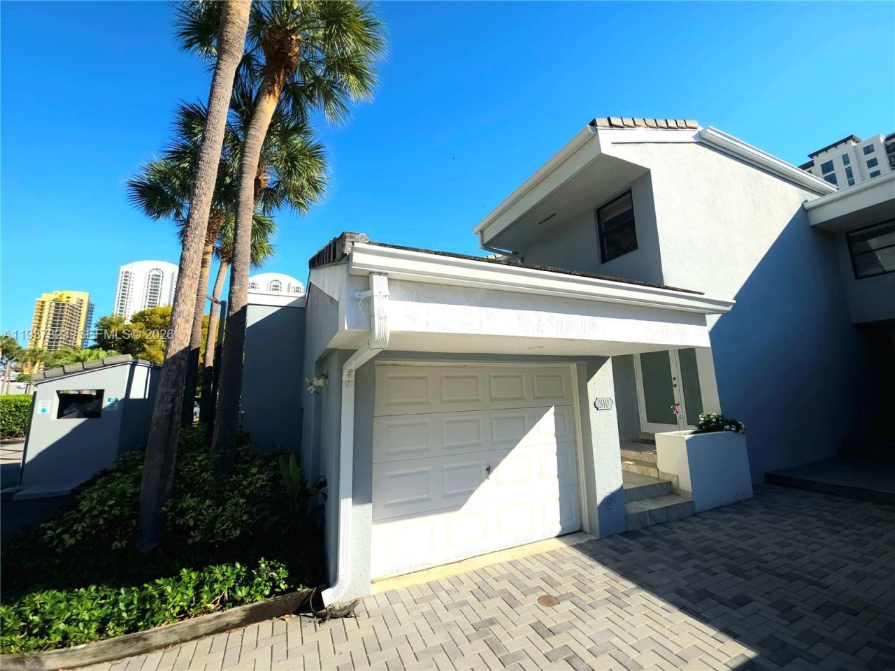 310 Poinciana Dr , Unit 802, Sunny Isles Beach, FL 33160 Photo