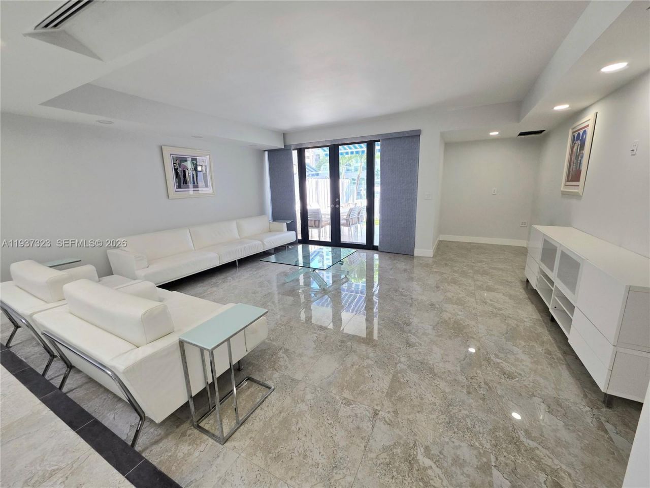 310 Poinciana Dr , Unit 802, Sunny Isles Beach, FL 33160 Photo