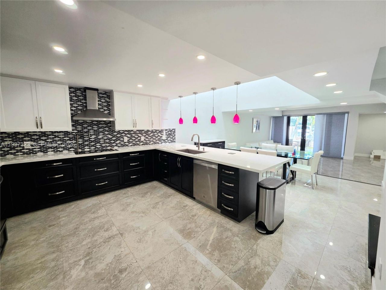 310 Poinciana Dr , Unit 802, Sunny Isles Beach, FL 33160 Photo