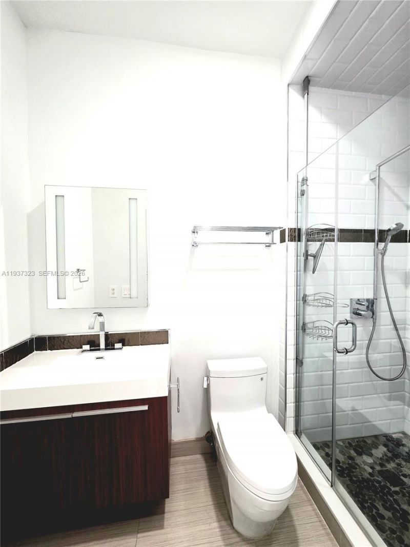 310 Poinciana Dr , Unit 802, Sunny Isles Beach, FL 33160 Photo