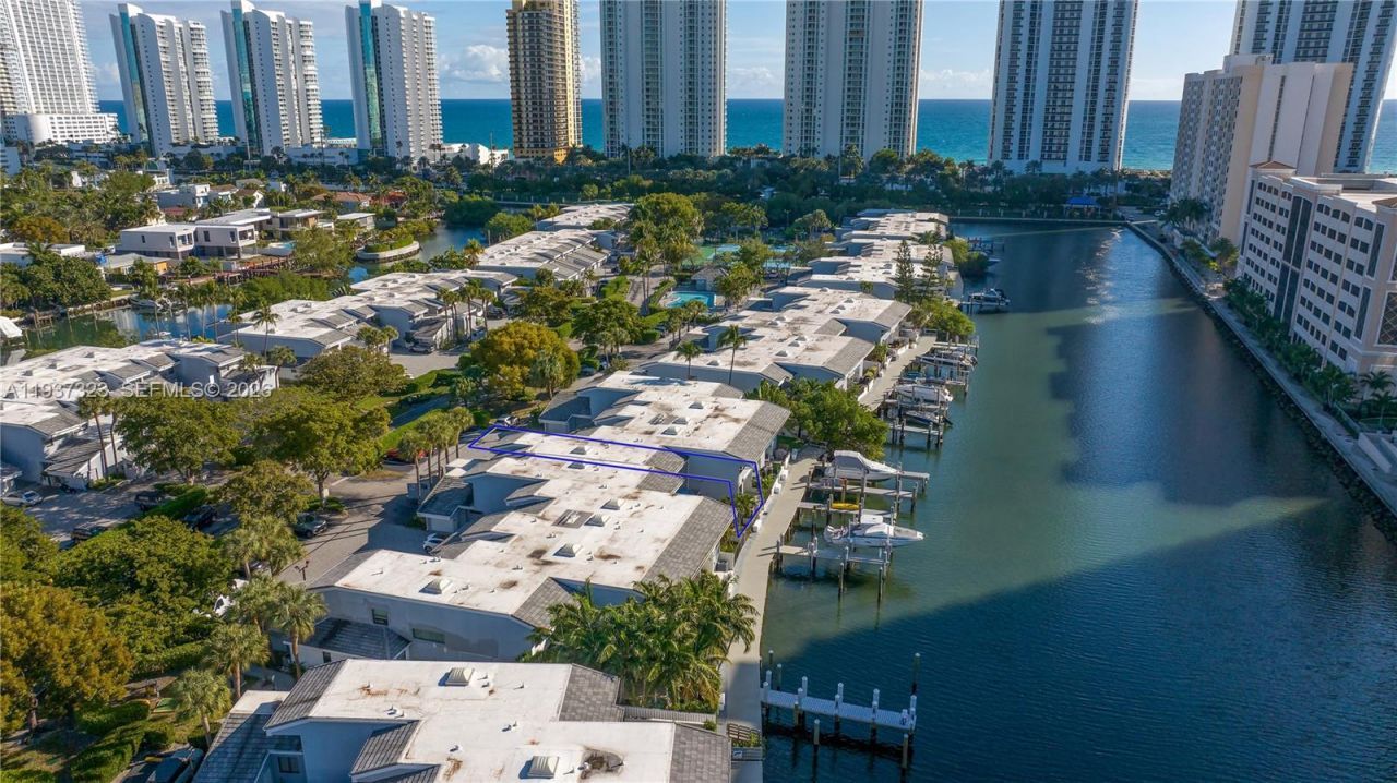 310 Poinciana Dr , Unit 802, Sunny Isles Beach, FL 33160 Photo