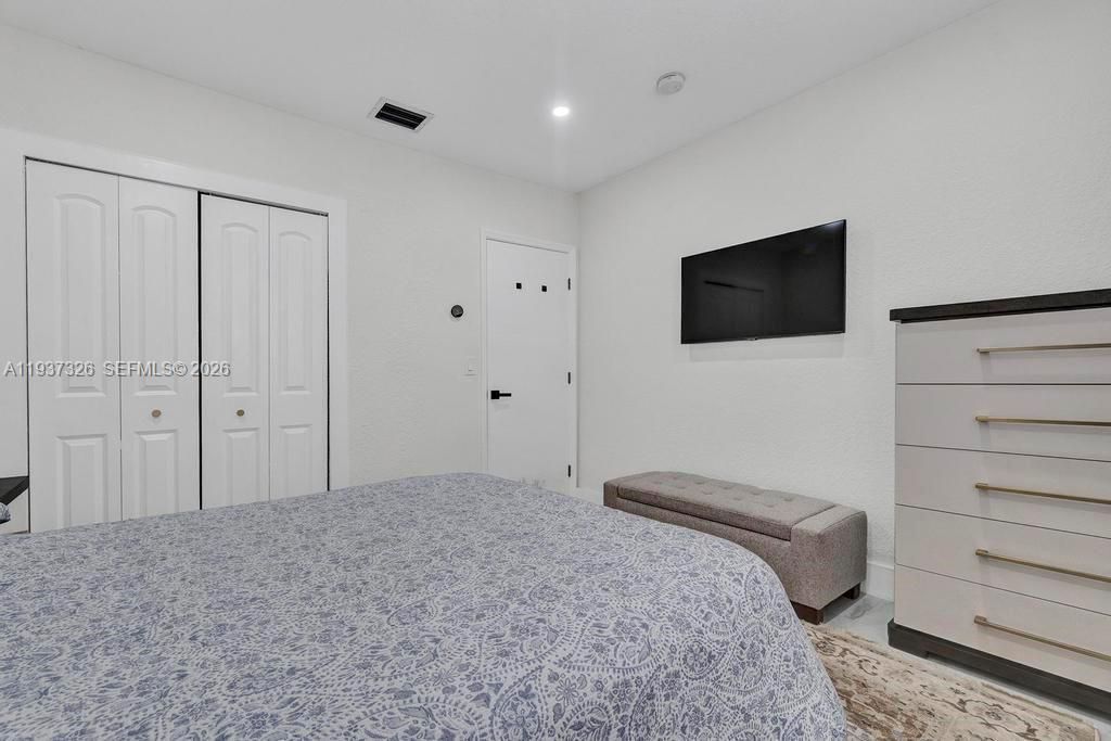 6470 SW 27th St , Miami, FL 33155 Photo