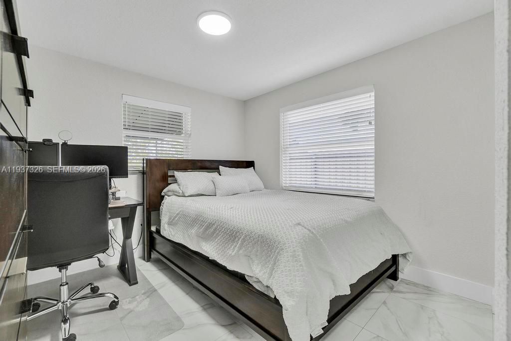 6470 SW 27th St , Miami, FL 33155 Photo