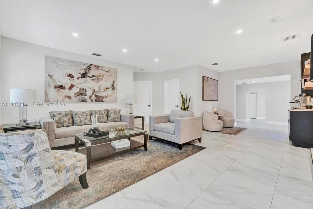 6470 SW 27th St , Miami, FL 33155 Photo