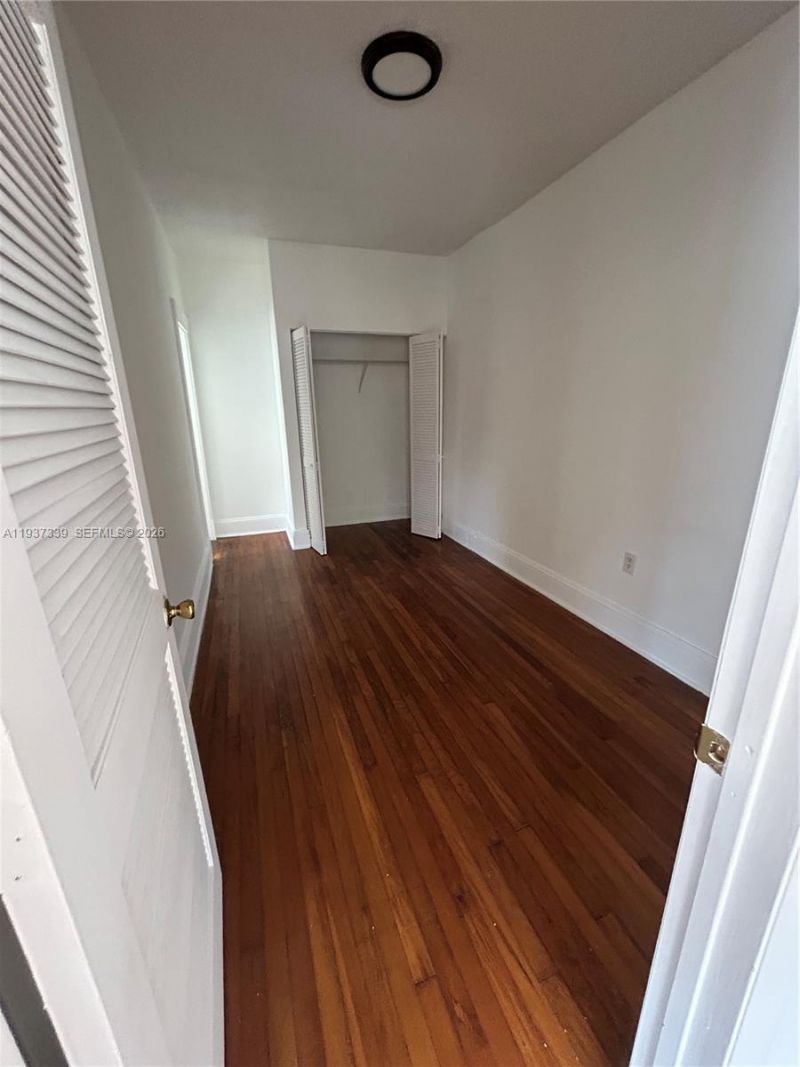 529 NE 66th St, Unit 8, Miami, FL 33138 Photo