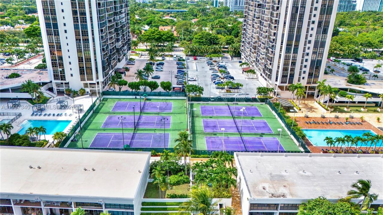 1901 Brickell Ave , Unit B711, Miami, FL 33129 Photo