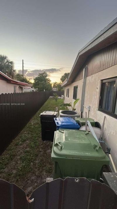 2041 NW 30th Way, Fort Lauderdale, FL 33311 Photo