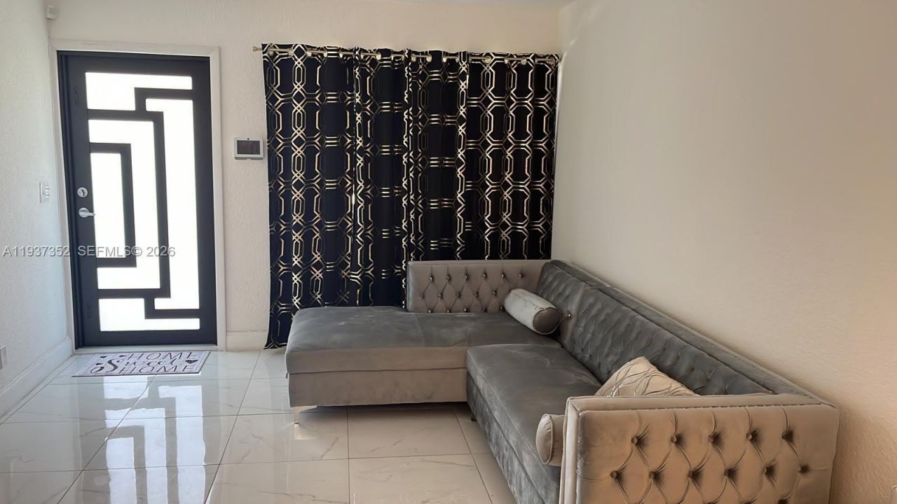 2041 NW 30th Way, Fort Lauderdale, FL 33311 Photo