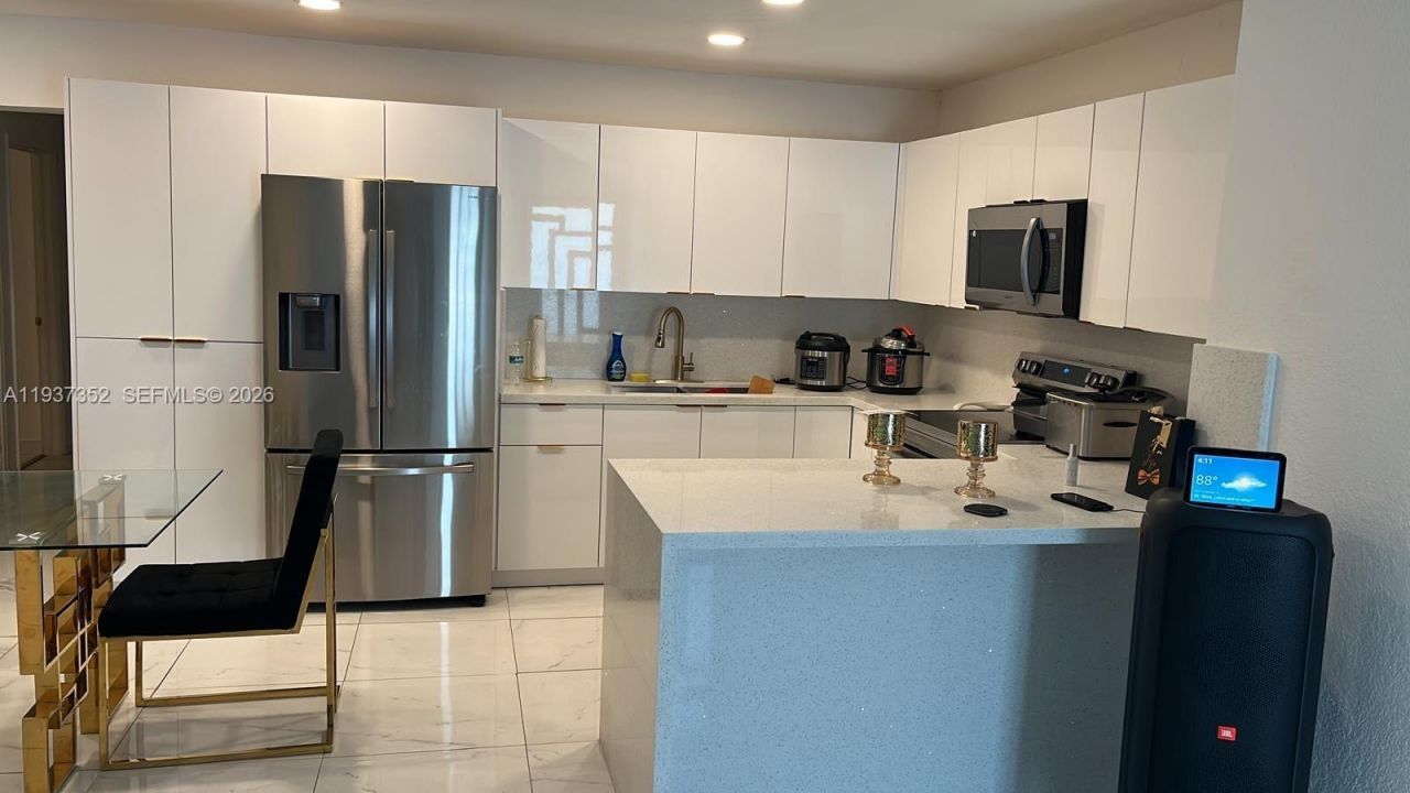 2041 NW 30th Way, Fort Lauderdale, FL 33311 Photo