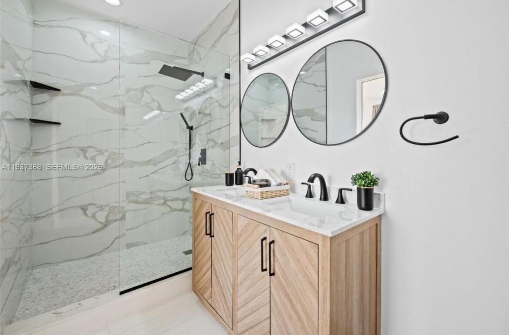 1705 Johnson St, Unit B, Hollywood, FL 33020 Photo