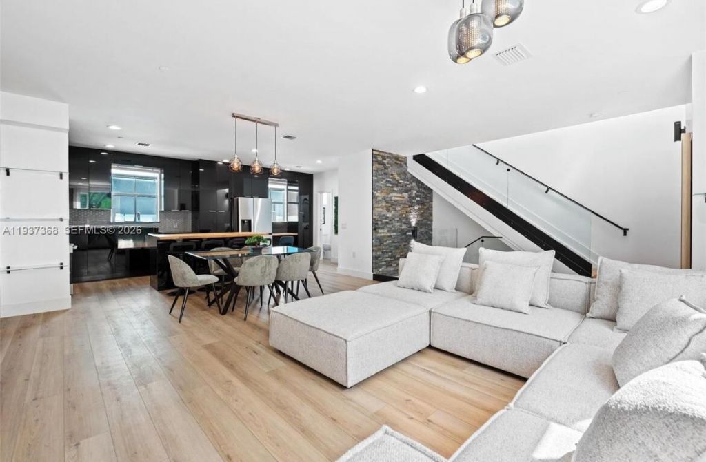 1705 Johnson St, Unit B, Hollywood, FL 33020 Photo