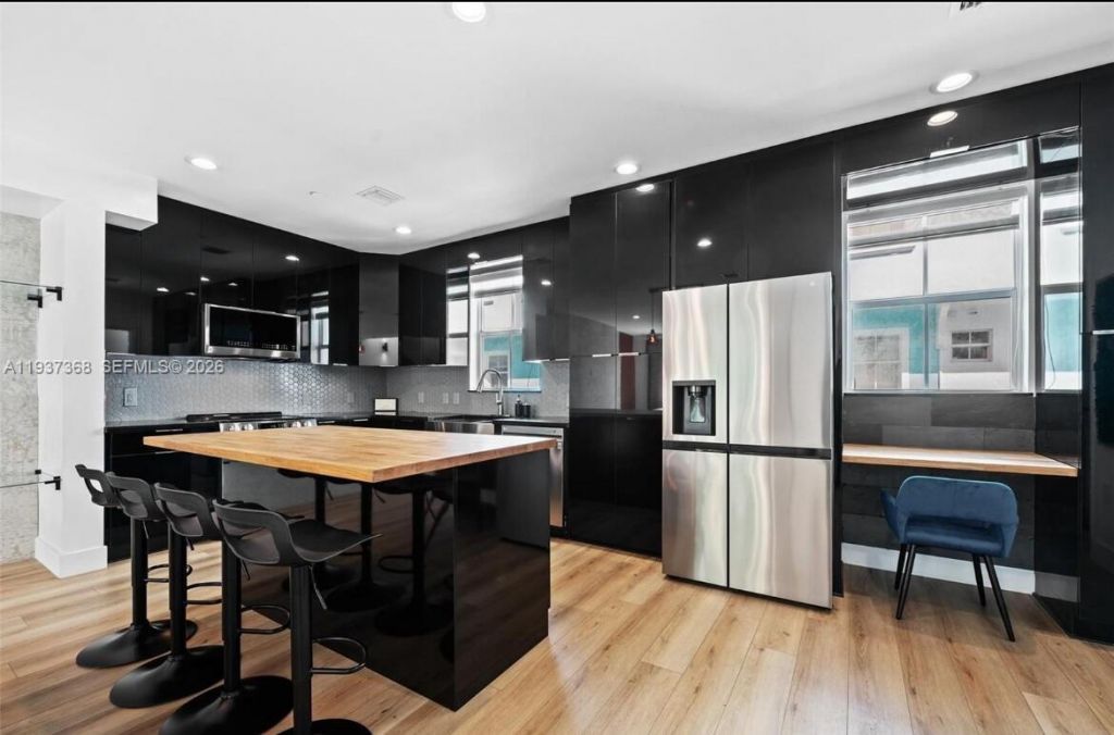 1705 Johnson St, Unit B, Hollywood, FL 33020 Photo