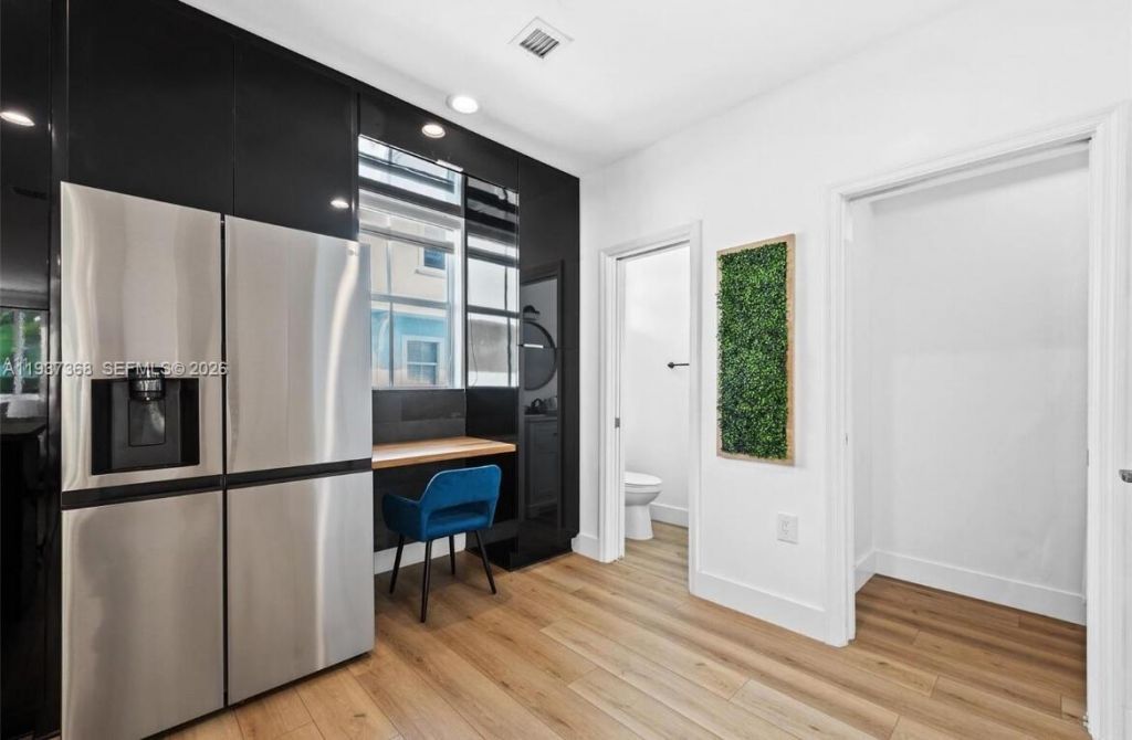 1705 Johnson St, Unit B, Hollywood, FL 33020 Photo