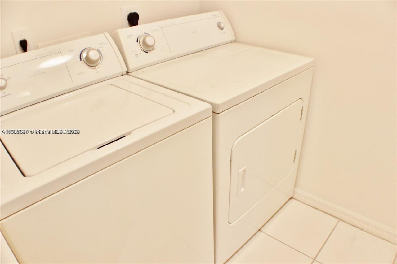 2493 Centergate Dr, Unit 204, Miramar, FL 33025 Photo