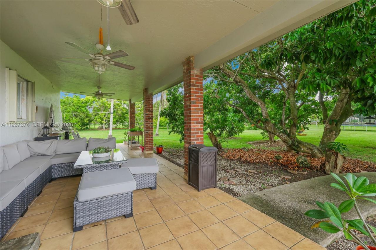 20890 SW 236th St, Homestead, FL 33031 Photo