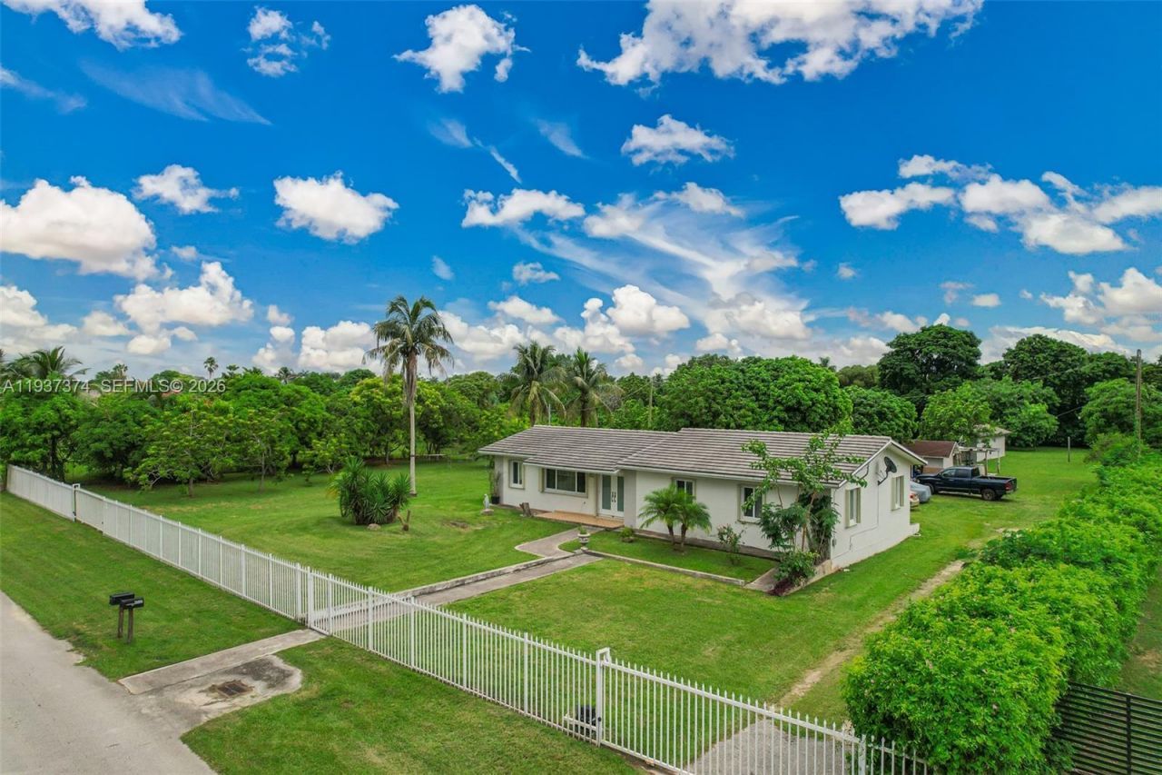 20890 SW 236th St, Homestead, FL 33031 Photo