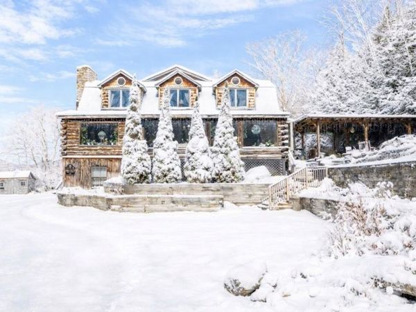 12 Sunny Hill Road, Winhall, VT 05340