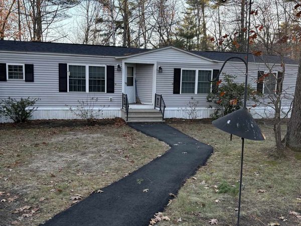 4 Sunny Oaks Terrace, Wolfeboro, NH 03894