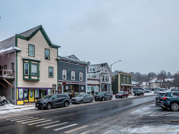 12 Middle Street, Lancaster, NH 03584