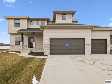 6320 N 207 Street, Elkhorn, NE 68022