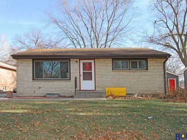 2316 S 60th Street, Lincoln, NE 68506