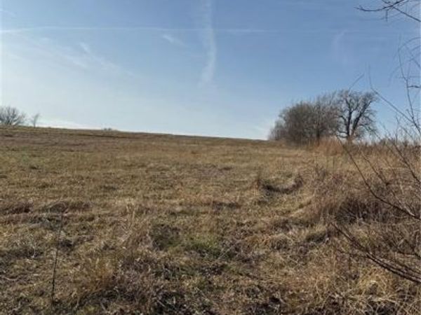 Plum Creek Road, Osawatomie, KS 66064