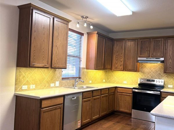 13216 Kenswick DR, Austin, TX 78753