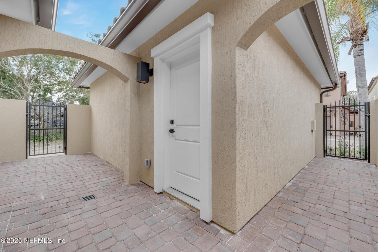 8863 Amalfi Court, Jacksonville, FL 32217 Photo