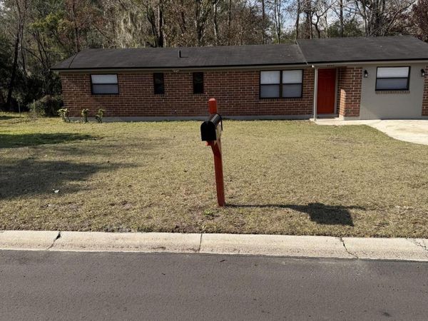 8424 LINCREST Drive W, Jacksonville, FL 32208