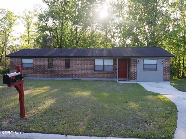 8424 LINCREST Drive W, Jacksonville, FL 32208