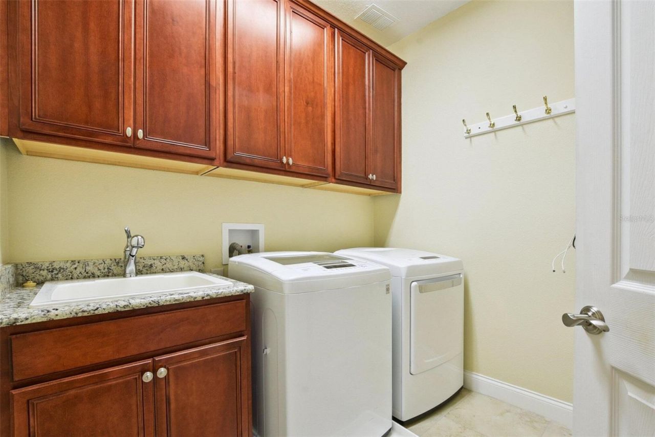 18229 Bellezza Drive, Orlando, FL 32820 Photo