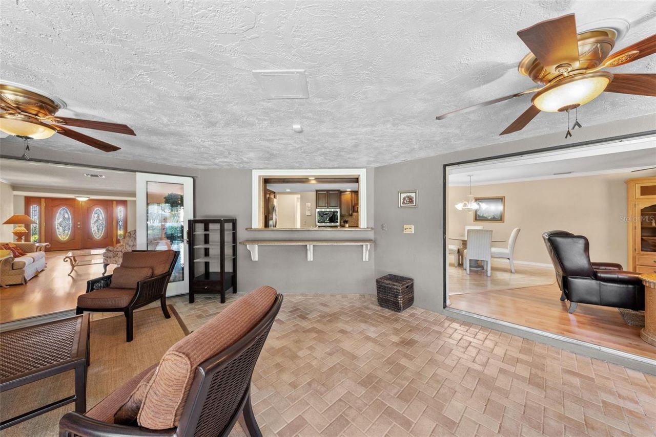 2943 Whisper Lane N, Clearwater, FL 33762 Photo