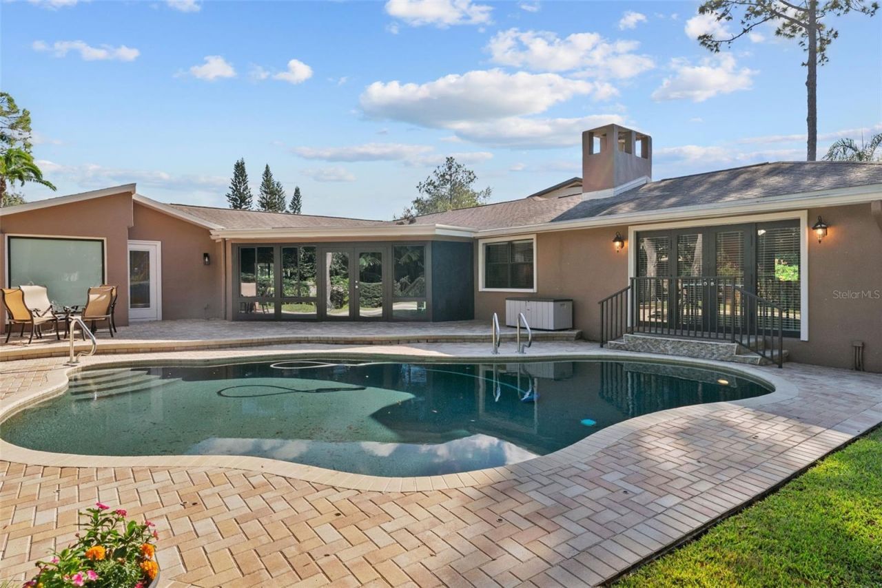 2943 Whisper Lane N, Clearwater, FL 33762 Photo