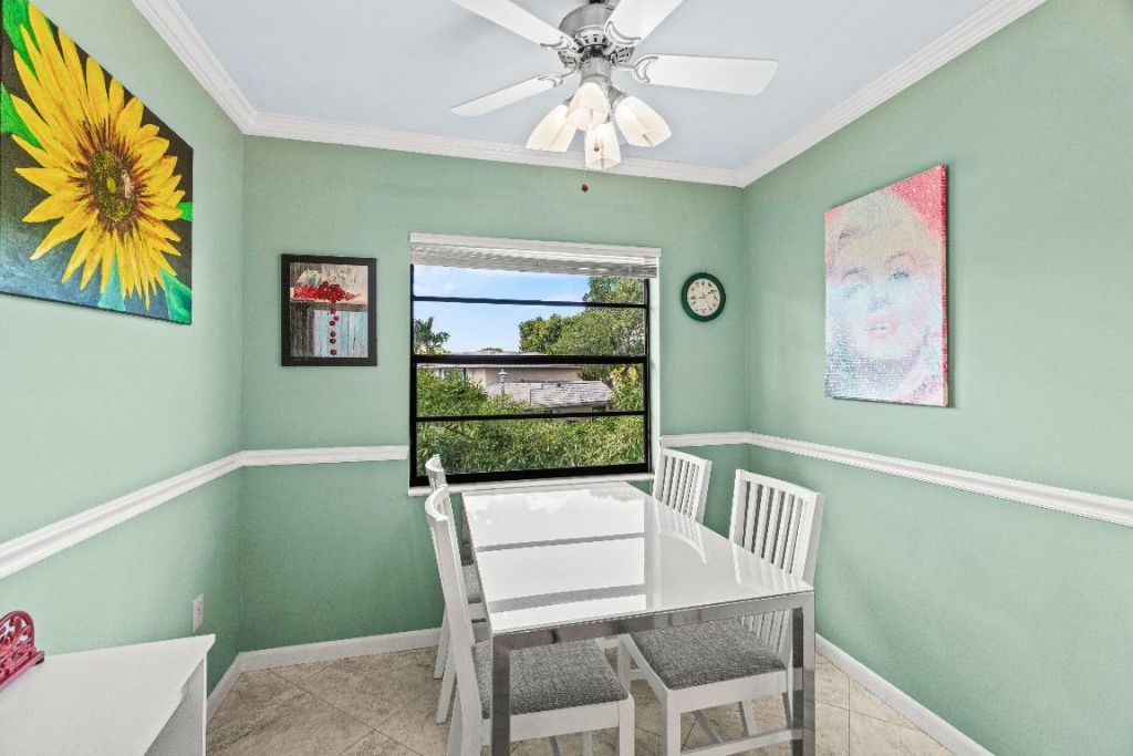 3 Stratford Drive E, Unit B, Boynton Beach, FL 33436 Photo