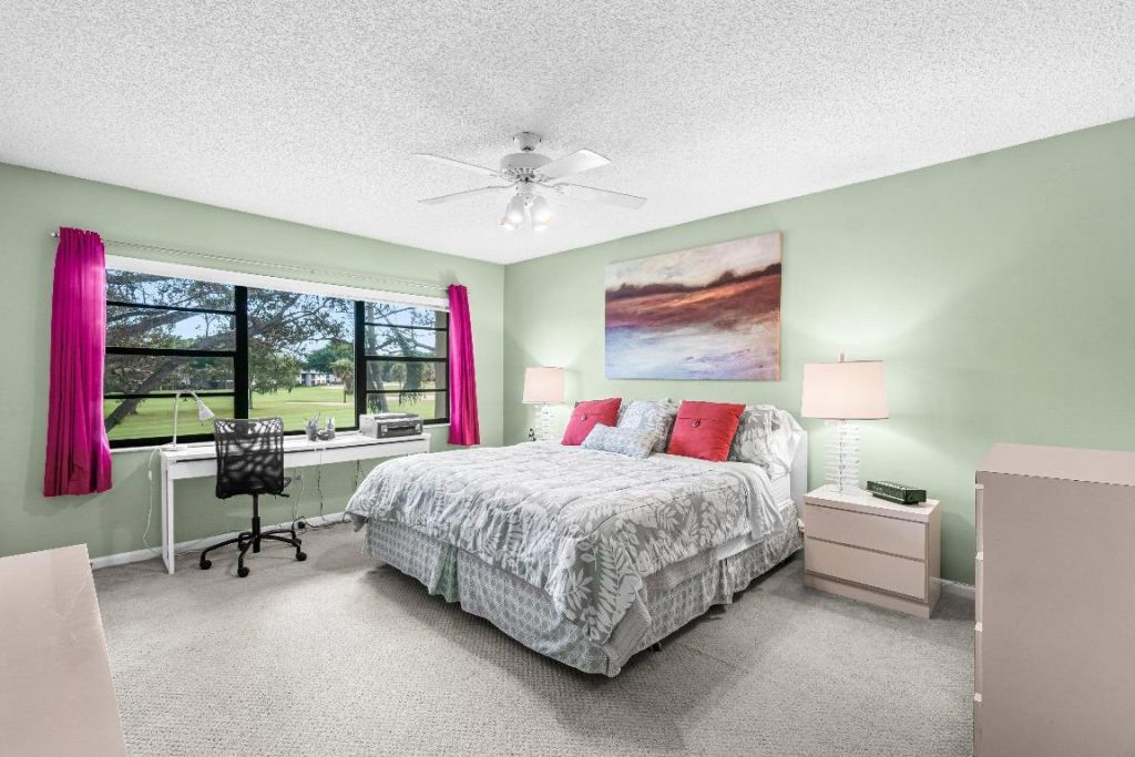 3 Stratford Drive E, Unit B, Boynton Beach, FL 33436 Photo