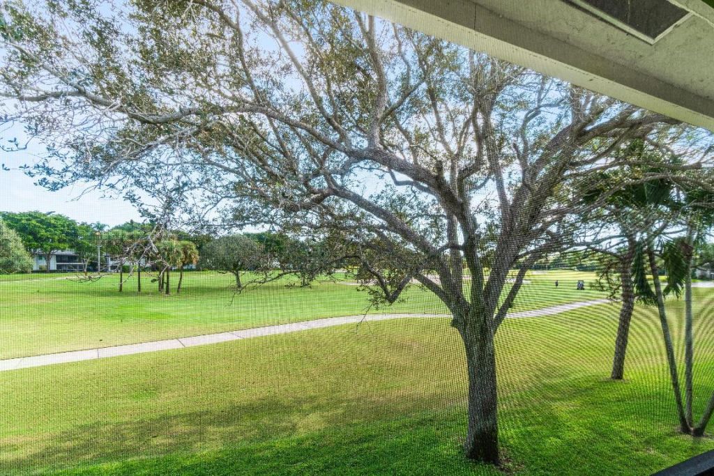 3 Stratford Drive E, Unit B, Boynton Beach, FL 33436 Photo