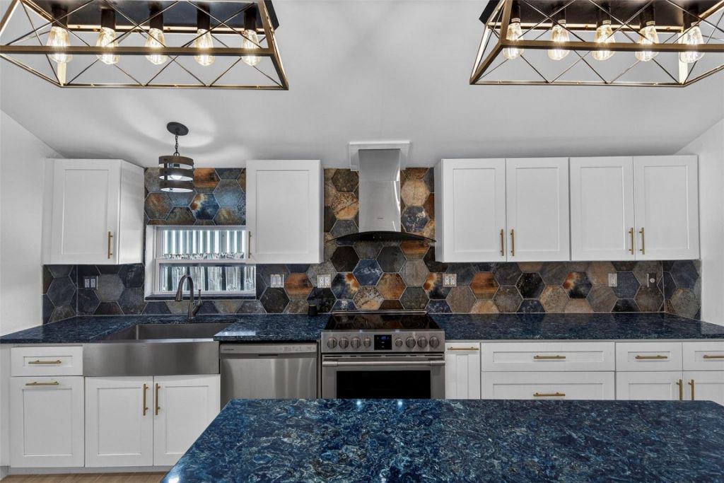 181 NE 15th Ter, Boca Raton, FL 33432 Photo