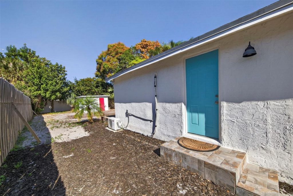 181 NE 15th Ter, Boca Raton, FL 33432 Photo