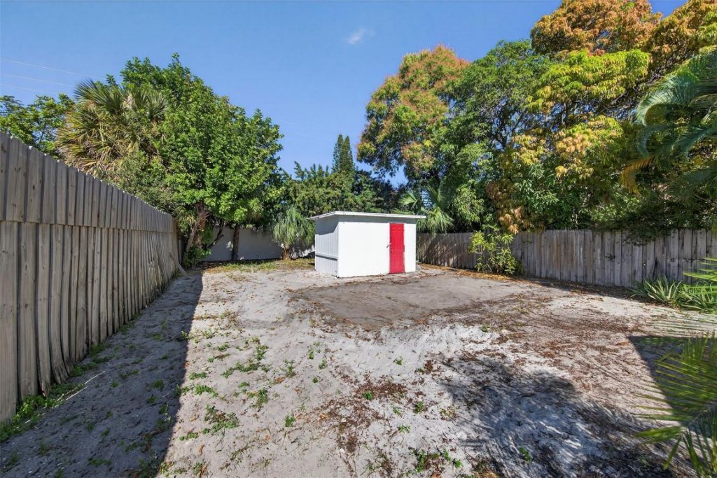 181 NE 15th Ter, Boca Raton, FL 33432 Photo