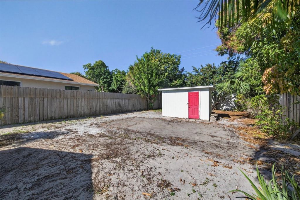 181 NE 15th Ter, Boca Raton, FL 33432 Photo