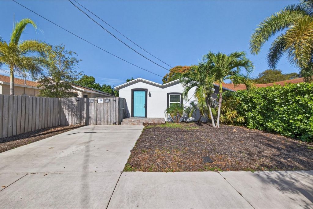 181 NE 15th Ter, Boca Raton, FL 33432 Photo