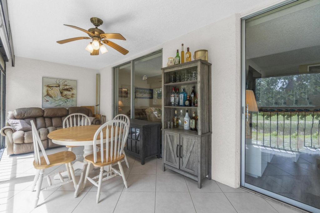 7340 Lake Circle Dr, Unit 301, Margate, FL 33063 Photo