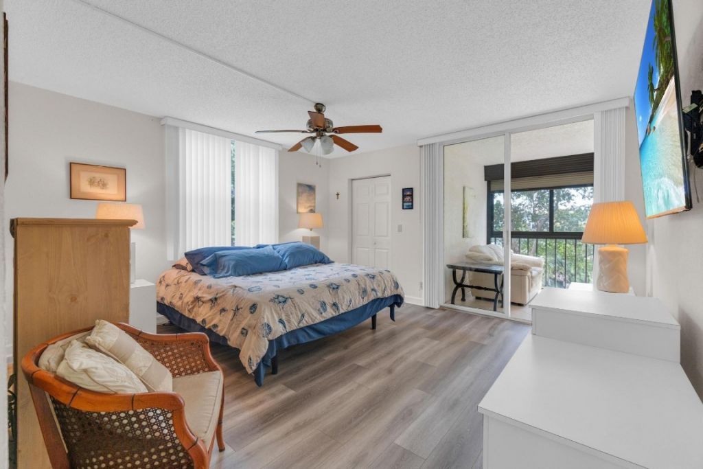 7340 Lake Circle Dr, Unit 301, Margate, FL 33063 Photo