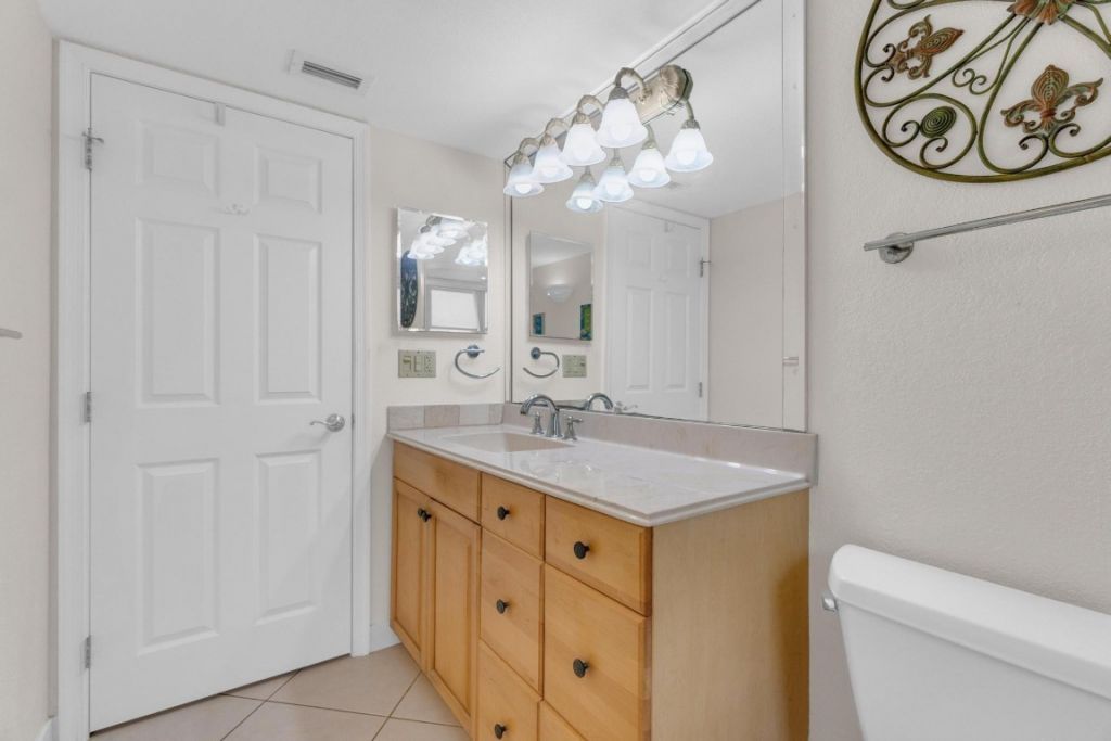 7340 Lake Circle Dr, Unit 301, Margate, FL 33063 Photo