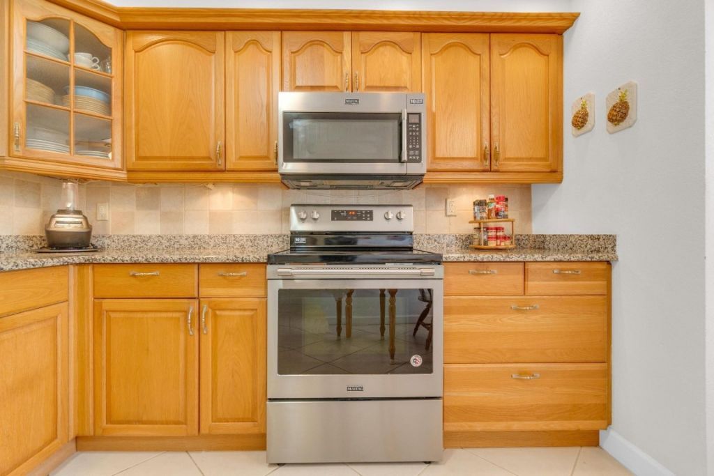 7340 Lake Circle Dr, Unit 301, Margate, FL 33063 Photo