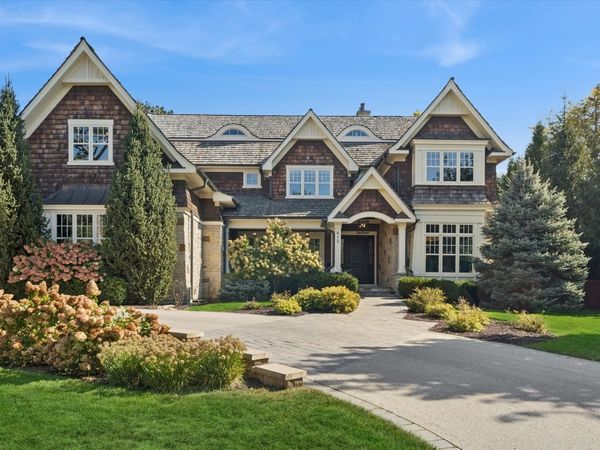 415 N ADAMS Street, Hinsdale, IL 60521