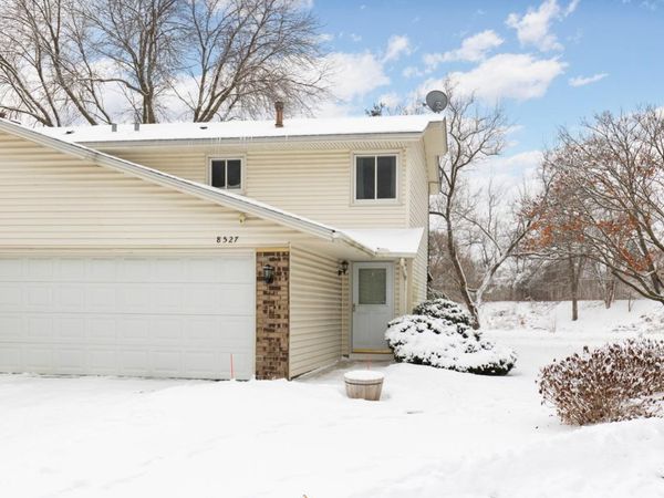 8527 W 97th Street Circle, Bloomington, MN 55438