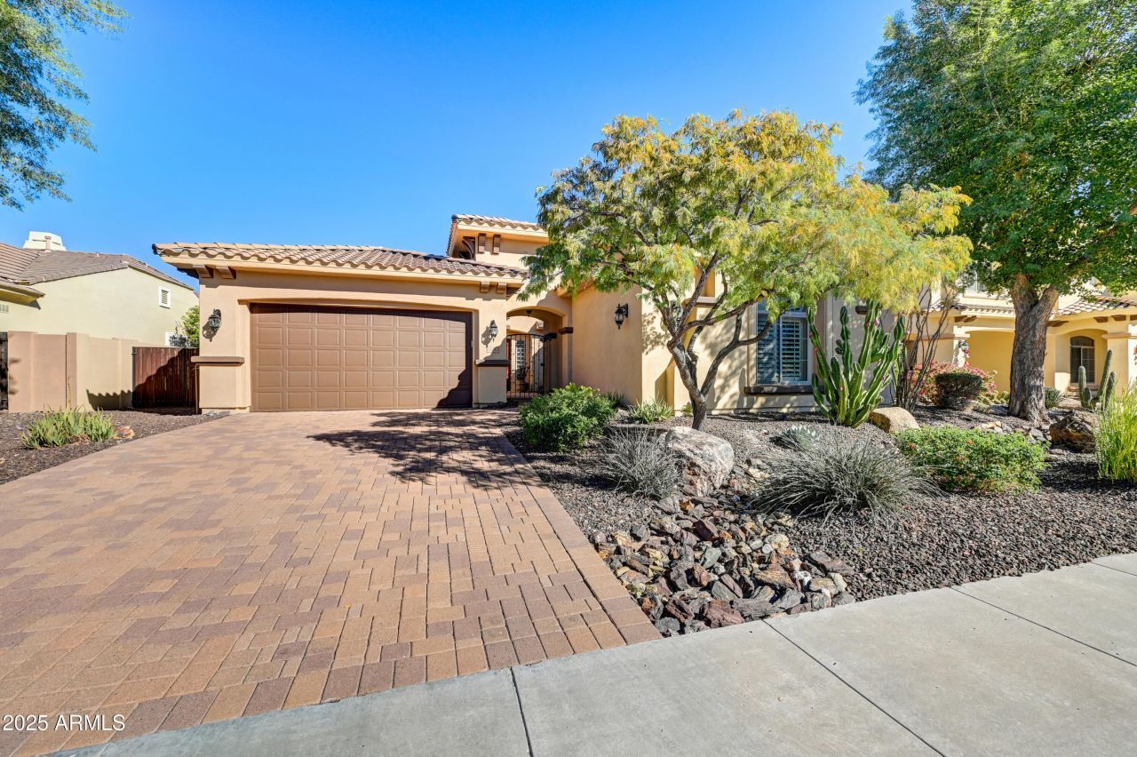 13340 W Via Caballo Blanco, Peoria, AZ 85383 Main Photo