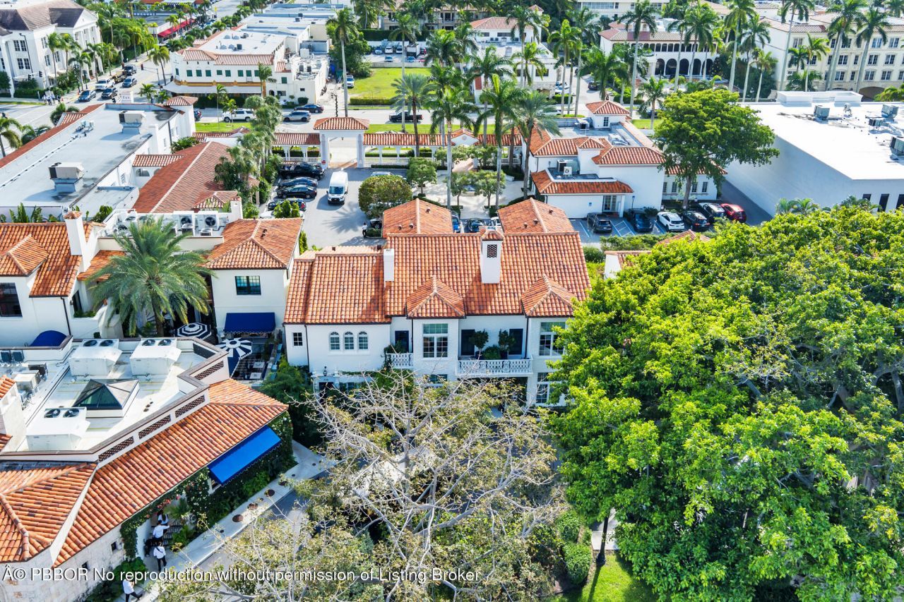 236 Phipps Plaza, Unit 201, Palm Beach, FL 33480 Photo