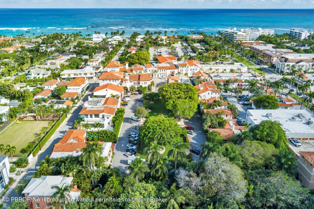 236 Phipps Plaza, Unit 201, Palm Beach, FL 33480 Photo